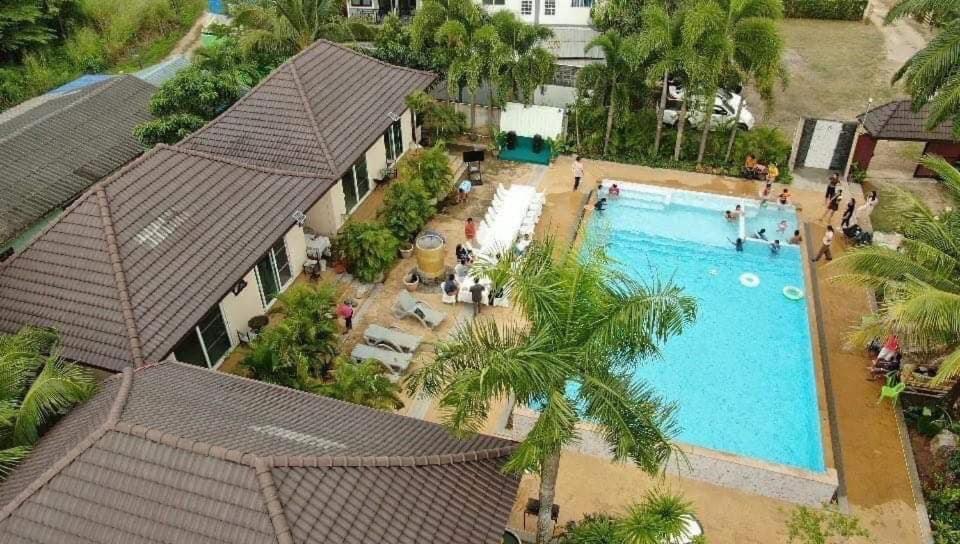 Thip Siam Village Ao Nam Mao Bagian luar foto